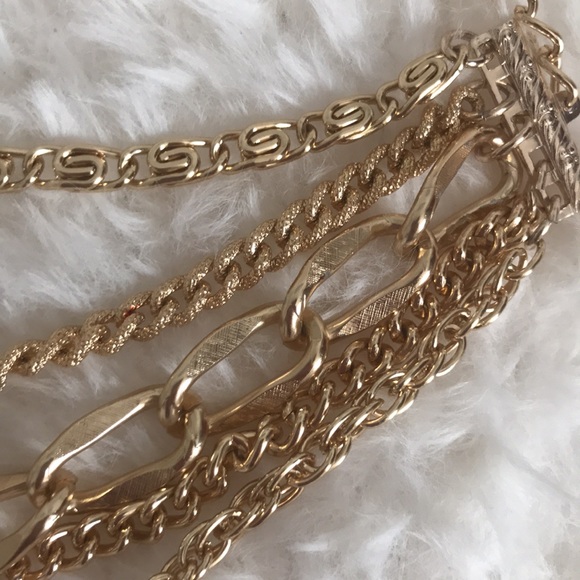 Beautiful Gold tone chunky chain necklace. - Picture 3 of 6